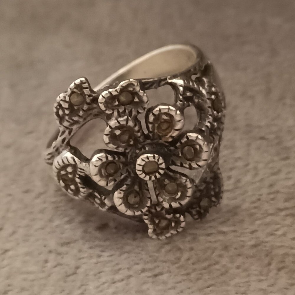 Silver Flower Ring - image 1